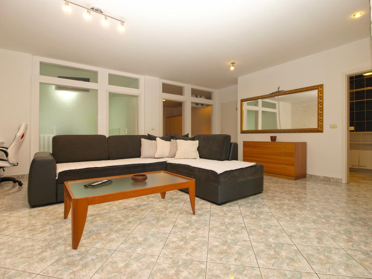 Apartments Slavka 1155 Pula Exterior foto