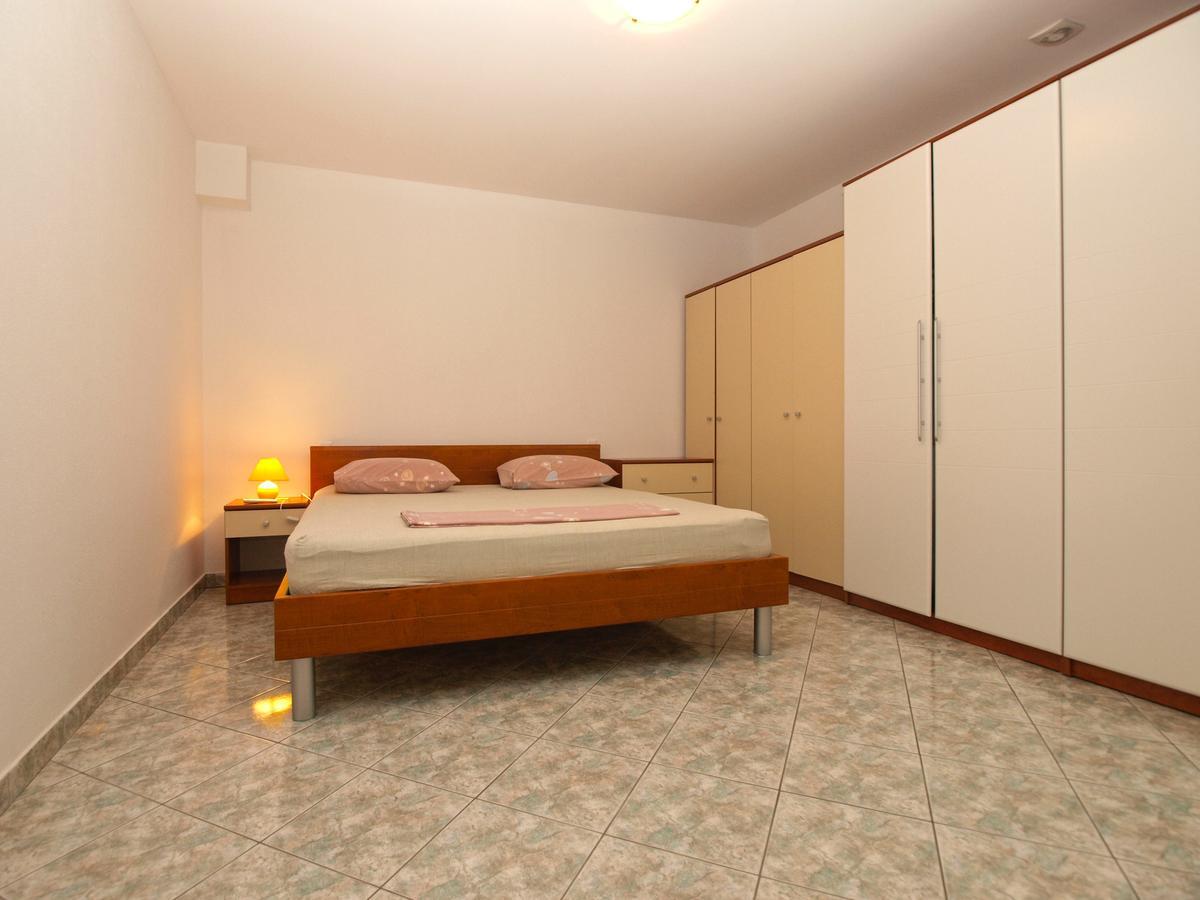 Apartments Slavka 1155 Pula Exterior foto
